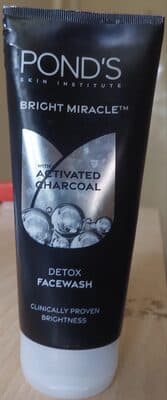 Pond's Bright Miracle Activated Charcoal Detox Face Wash